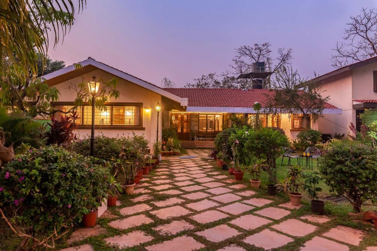Stayvista'S Casa Palmera - Pet-Friendly Villa With Pool, Garden With Gazebo, And Indoor & Outdoor Games Alībāg Extérieur photo